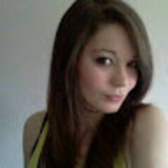 Meet your Posher, Mandee - Picture 1 of 1